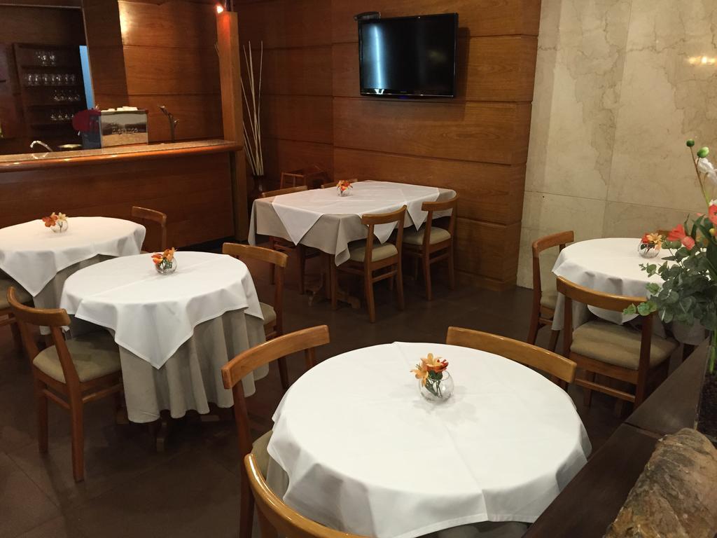 Crystal Palace Hotel Montevideo Bagian luar foto