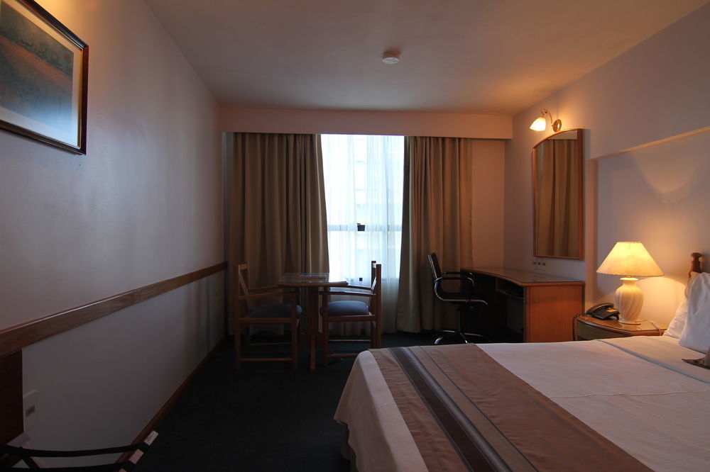 Crystal Palace Hotel Montevideo Bagian luar foto