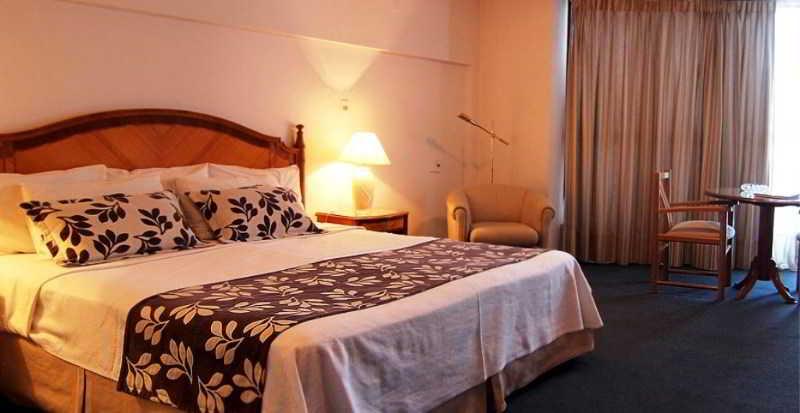 Crystal Palace Hotel Montevideo Bagian luar foto