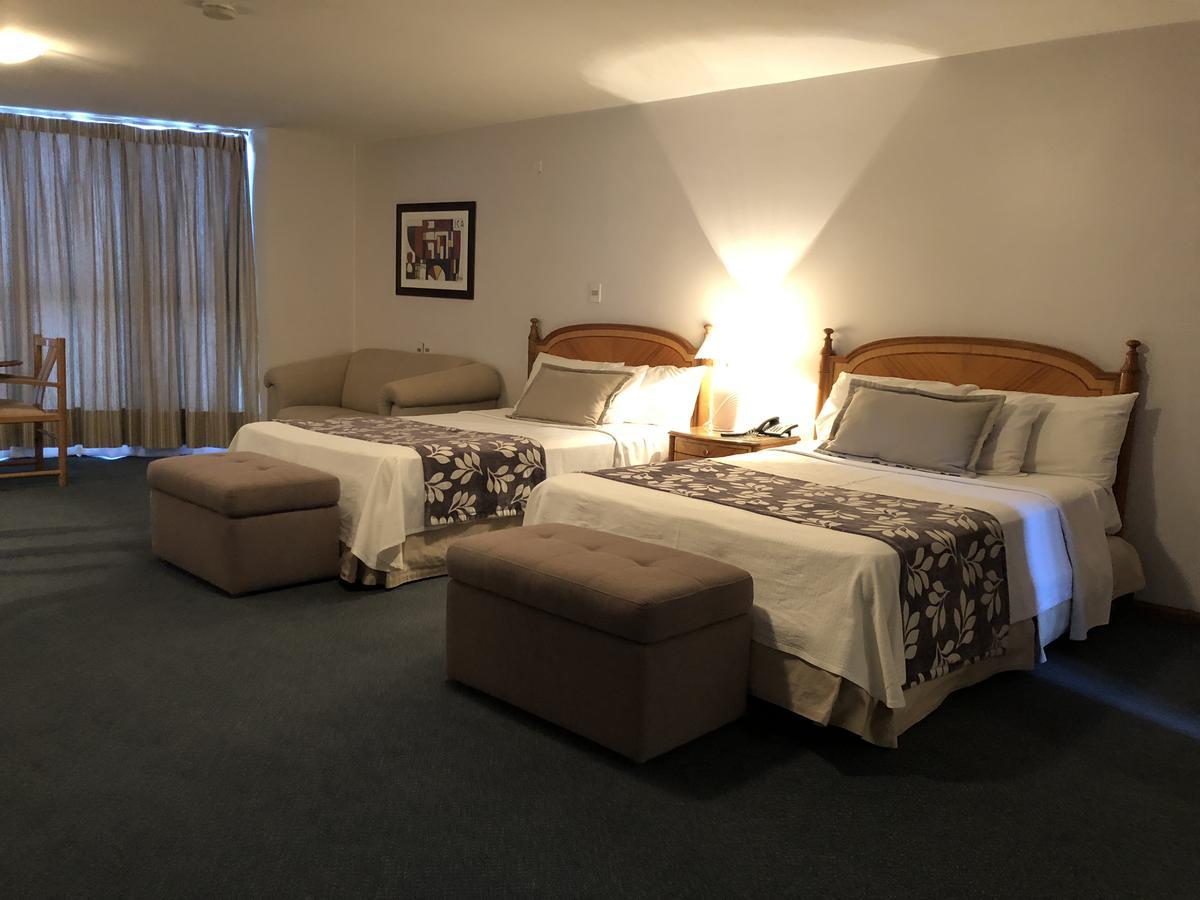 Crystal Palace Hotel Montevideo Bagian luar foto