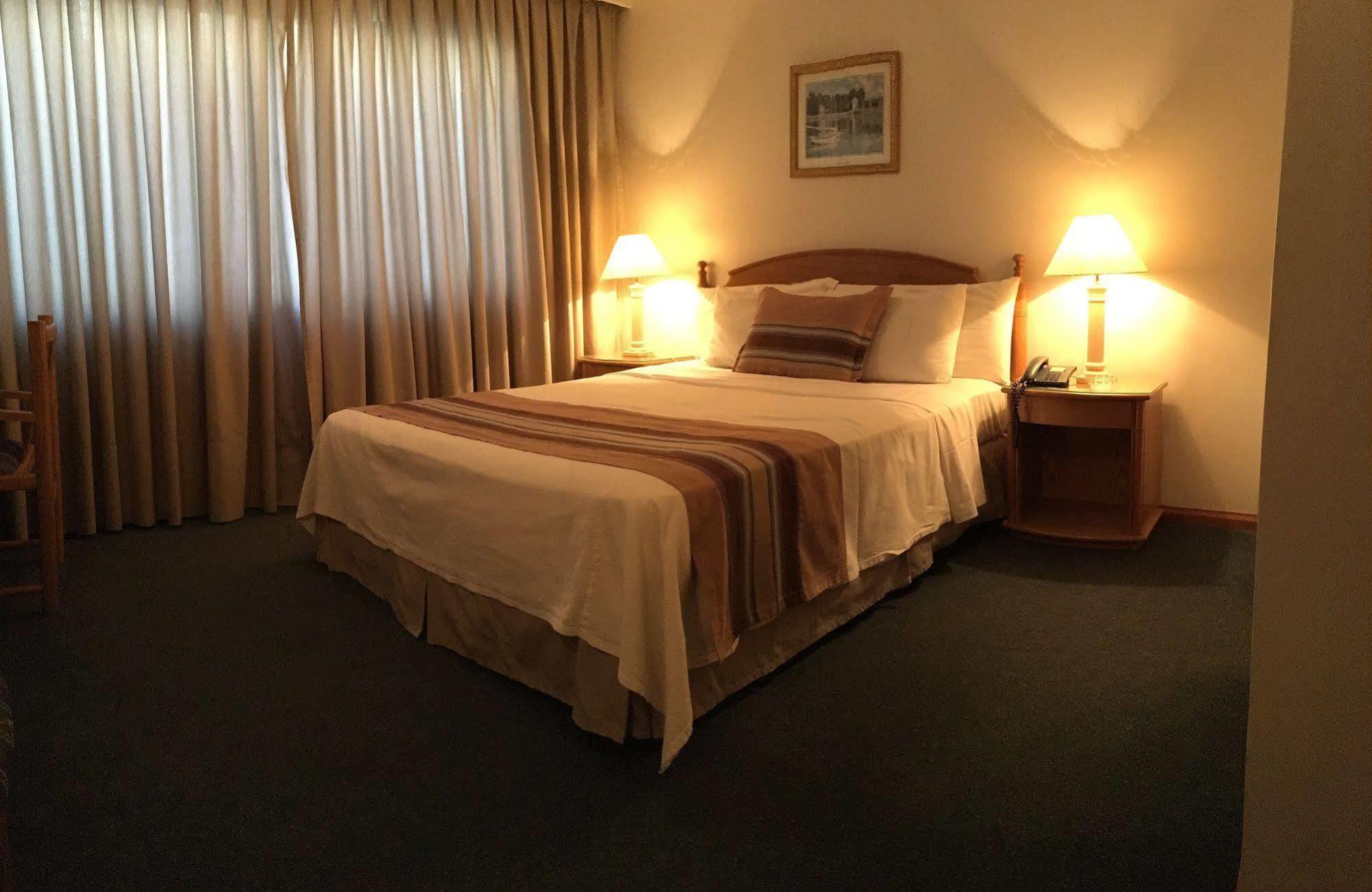 Crystal Palace Hotel Montevideo Bagian luar foto